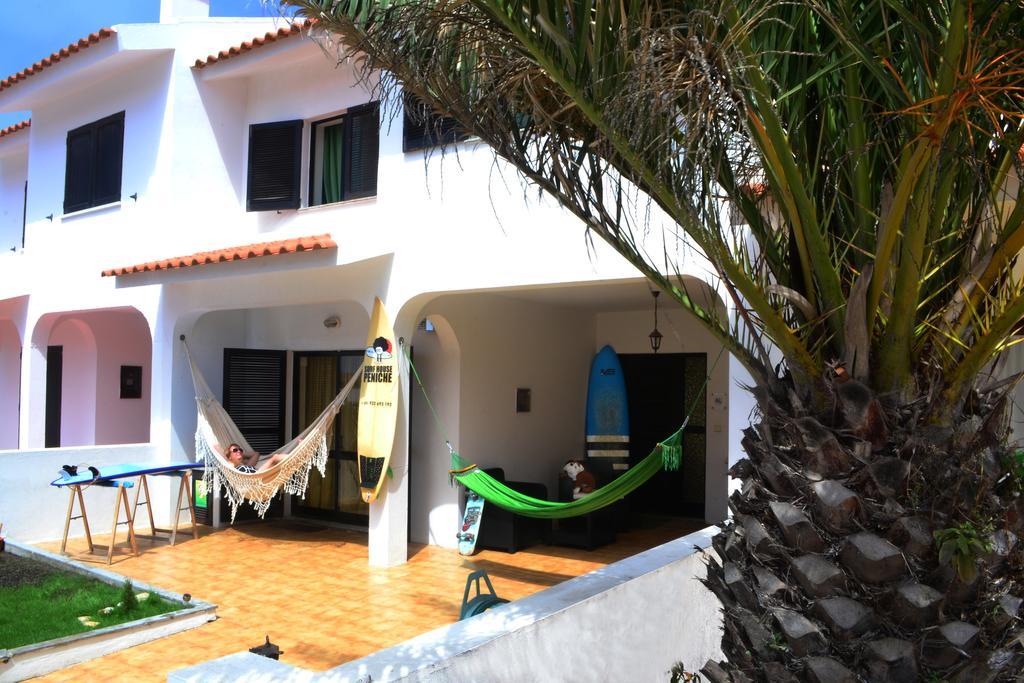 Surf House Peniche Hostel Baleal Exterior photo