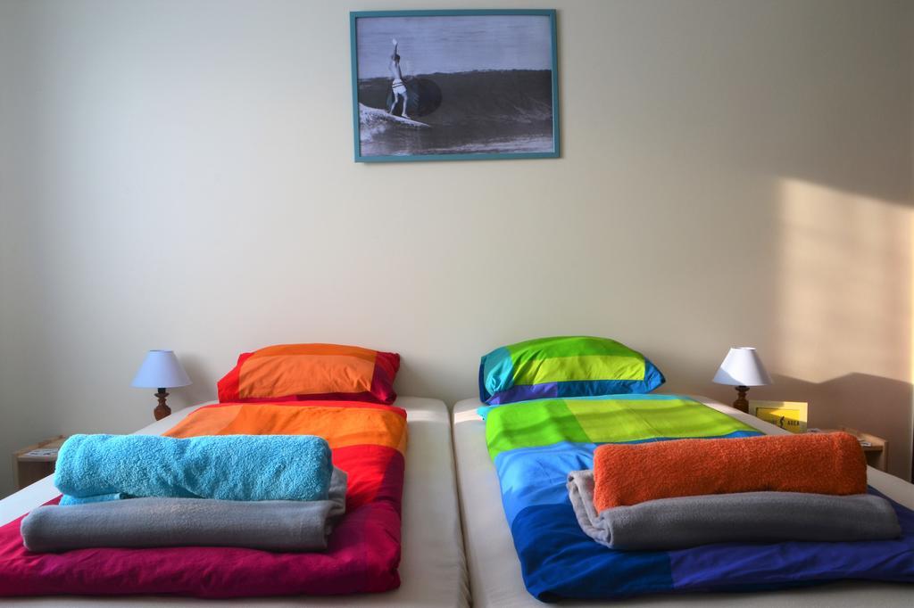 Surf House Peniche Hostel Baleal Exterior photo