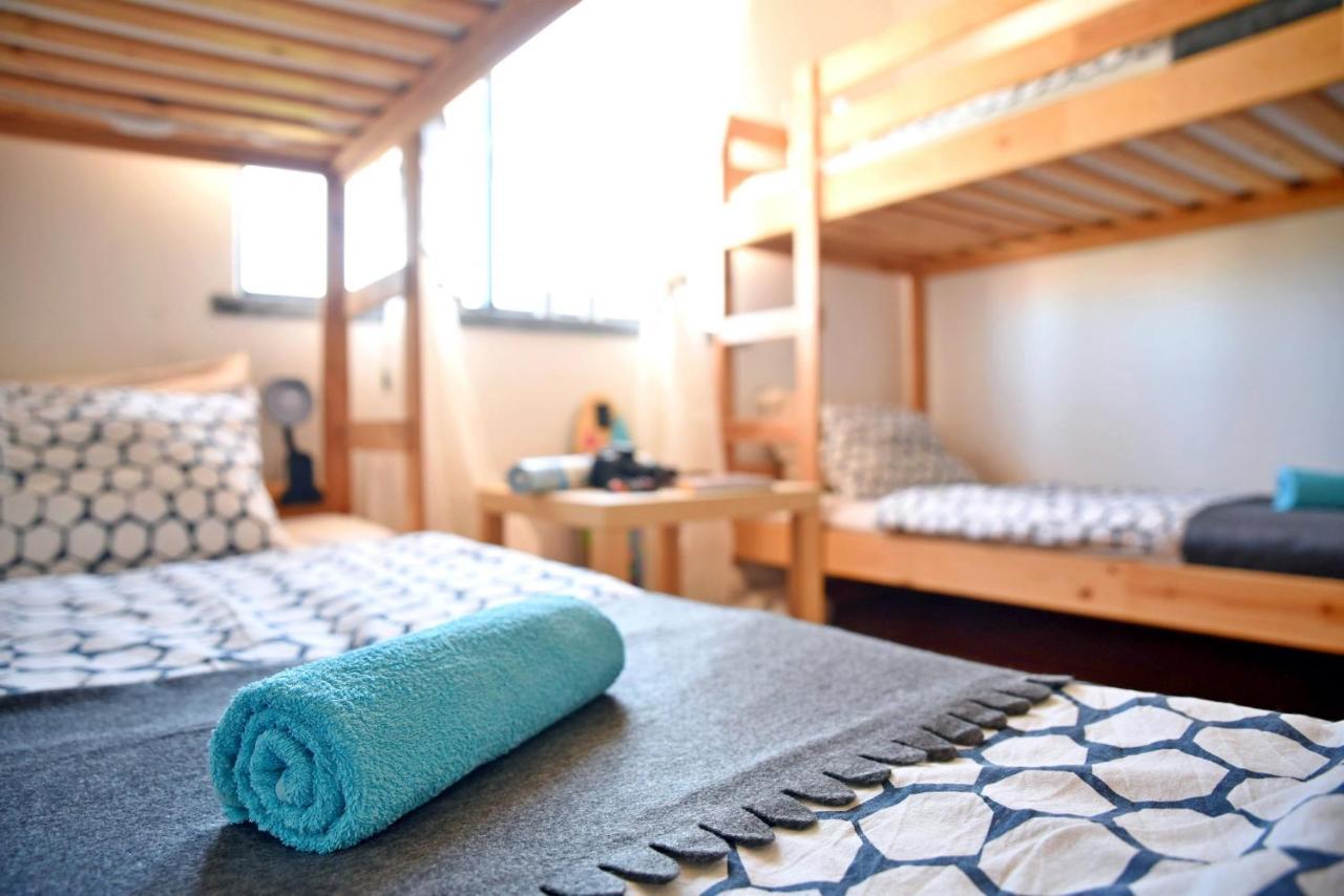 Surf House Peniche Hostel Baleal Exterior photo