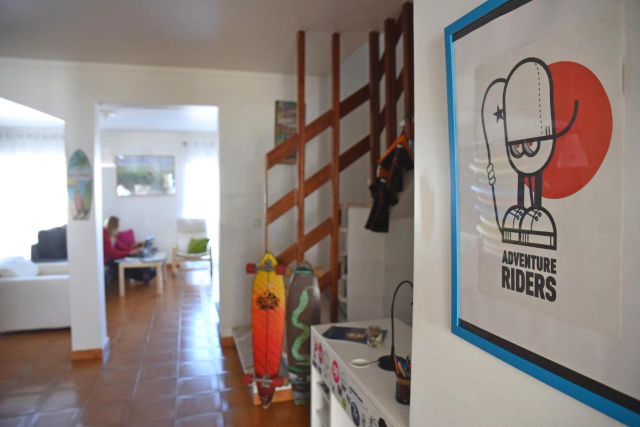 Surf House Peniche Hostel Baleal Exterior photo